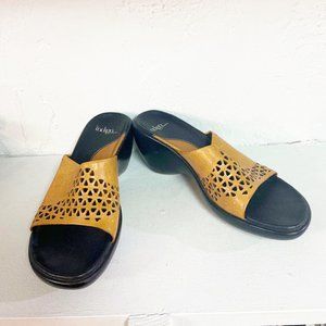 Clarks Indigo Leather Wedge Size 10